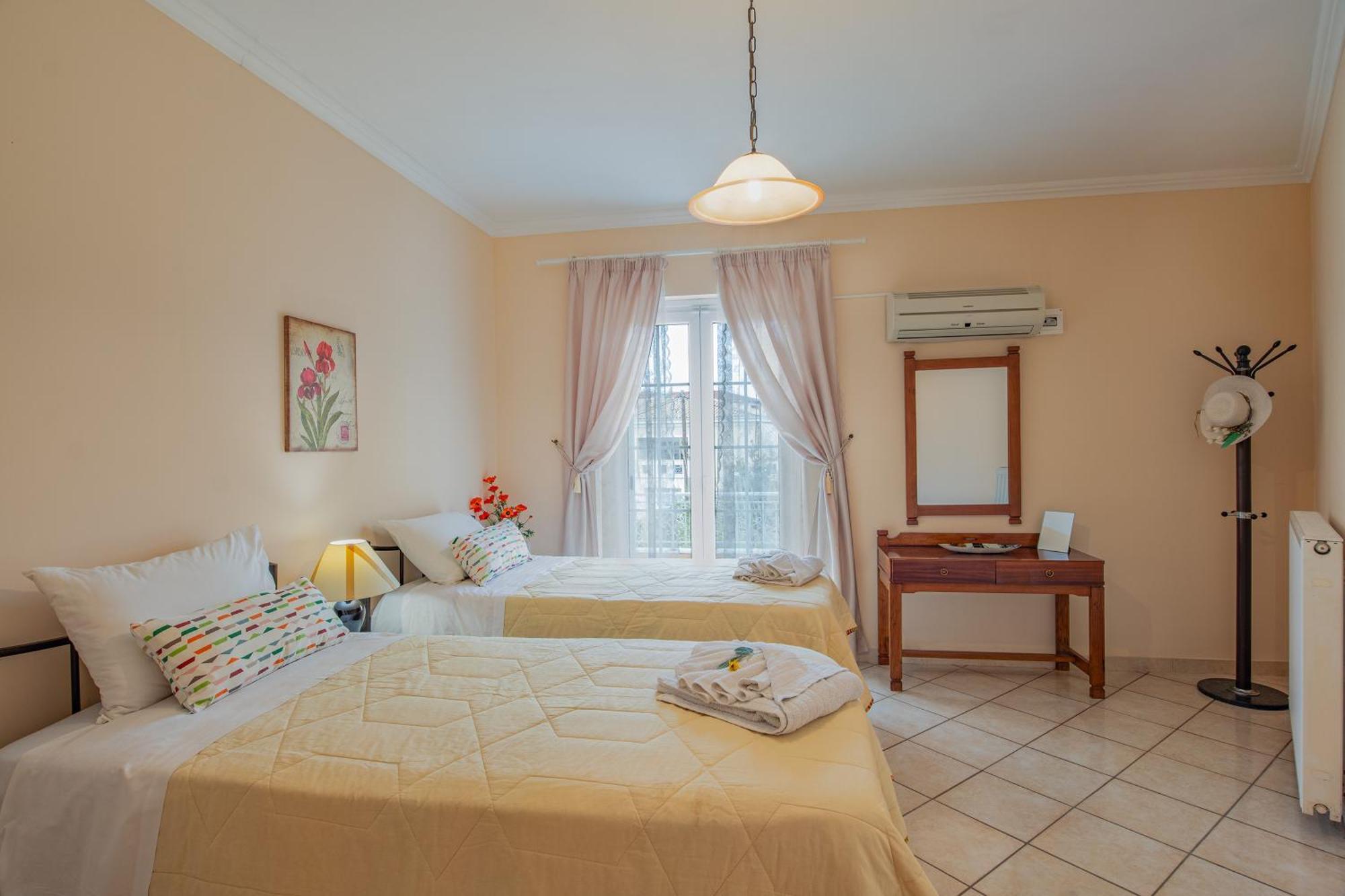 Corfu  House Of Velenia - 2 Bedroom Apartment Near Old Town, Airport And Bus Station מראה חיצוני תמונה